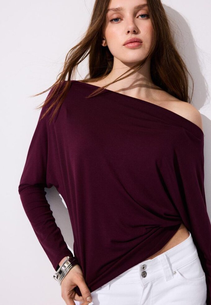 T-shirt assimétrica em modal
