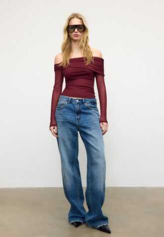 T-shirt assimétrica em tule