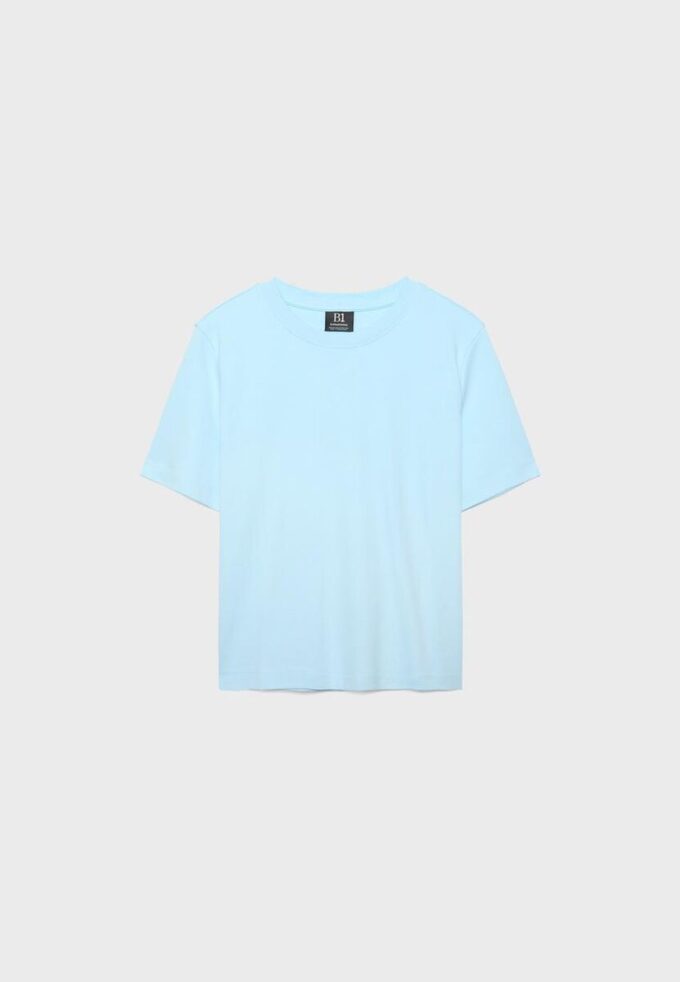 T-shirt básica de corte regular e tecido pesado T-shirt básica de corte regular e tecido pesado