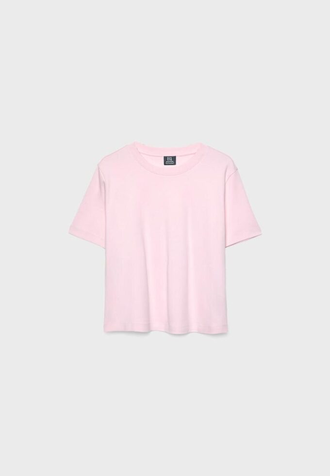 T-shirt básica de corte regular e tecido pesado