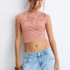 T-shirt básica às riscas com mangas curtas