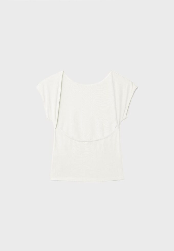 T-shirt com costas abertas T-shirt com costas abertas