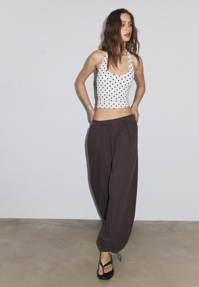 T-shirt com decote halter T-shirt com decote halter