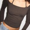 T-shirt de manga comprida com decote halter T-shirt de manga comprida com decote halter