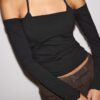 T-shirt de manga comprida com decote halter T-shirt de manga comprida com decote halter