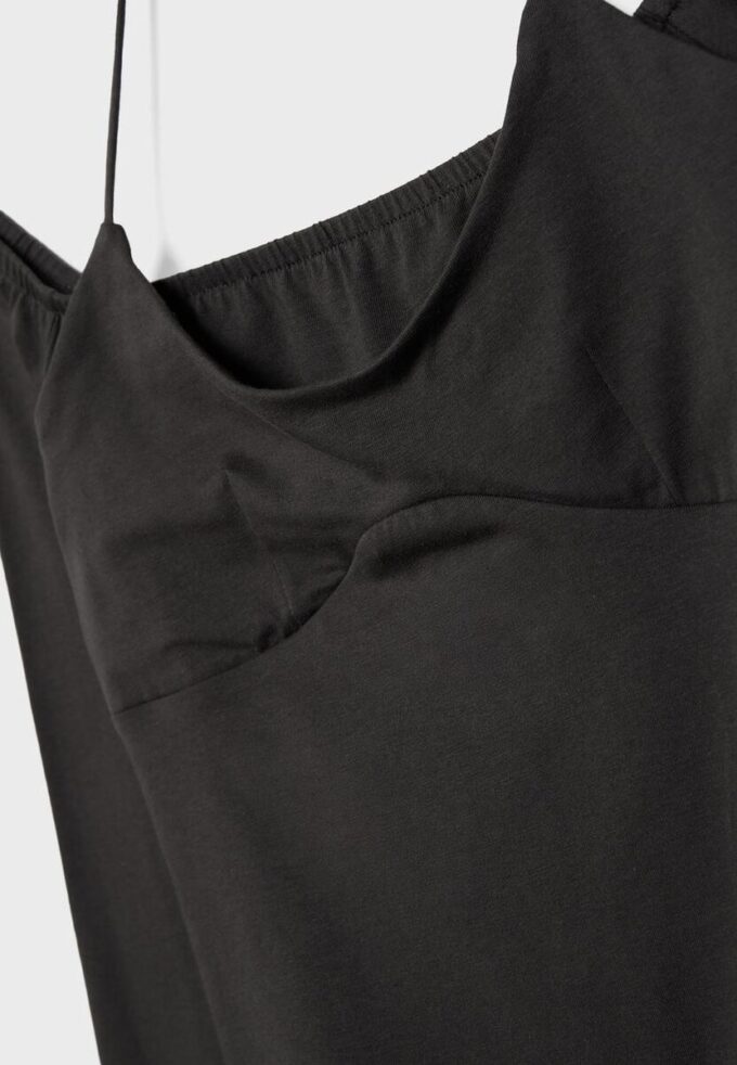 T-shirt de manga comprida com decote halter T-shirt de manga comprida com decote halter