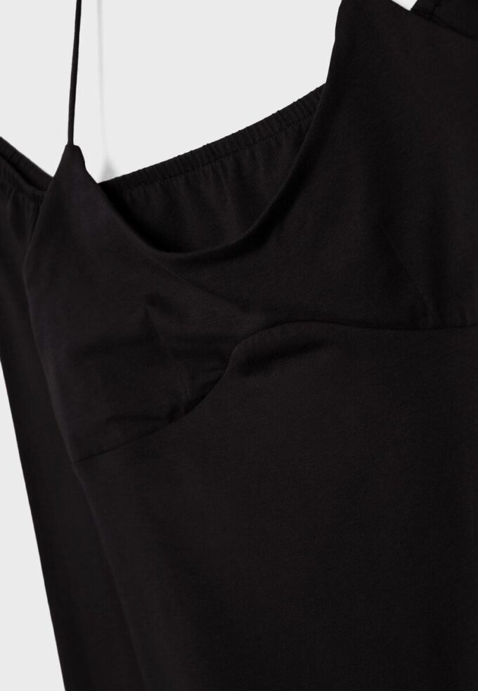 T-shirt de manga comprida com decote halter T-shirt de manga comprida com decote halter