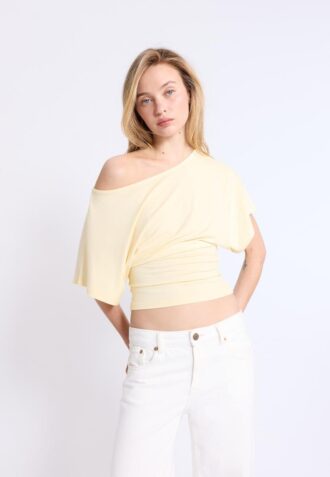 T-shirt de manga curta com gola barco