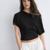 T-shirt de manga curta com gola barco