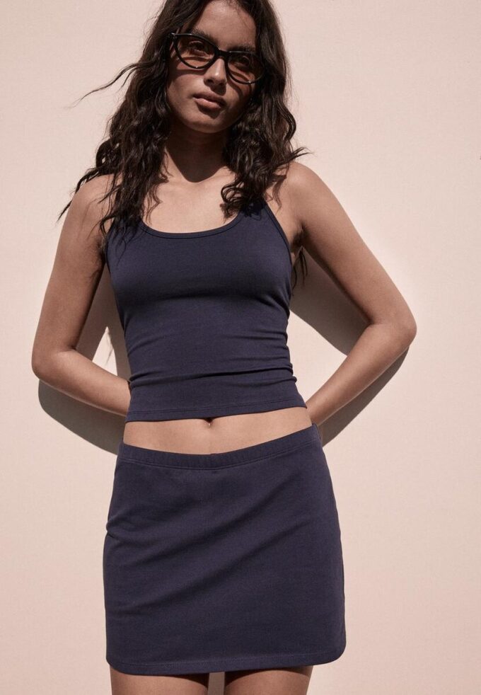 Top de malha com decote halter
