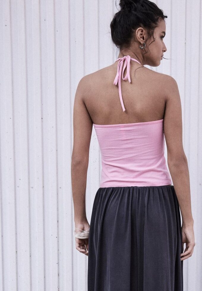 Top de malha com decote halter