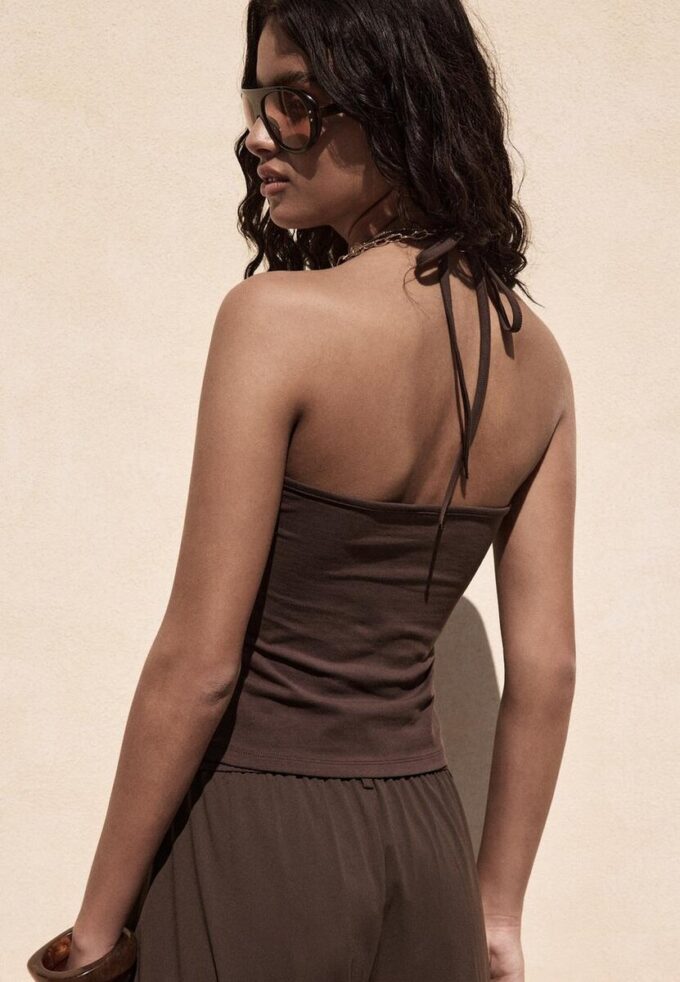 Top de malha com decote halter Top de malha com decote halter