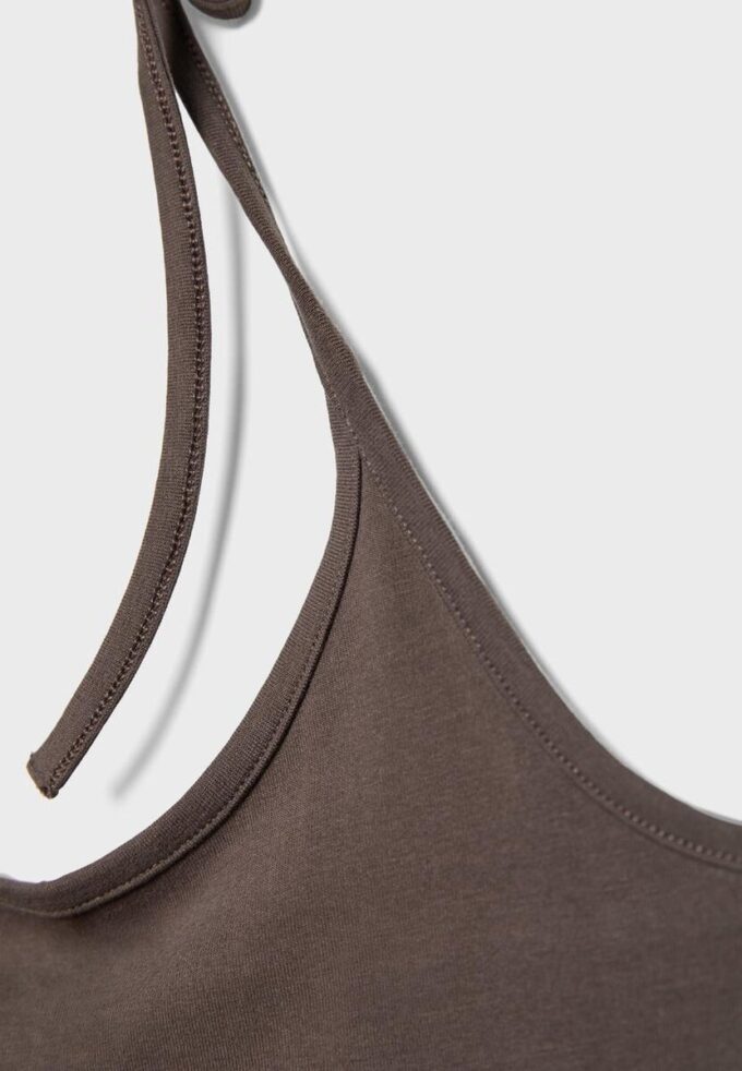Top de malha com decote halter Top de malha com decote halter