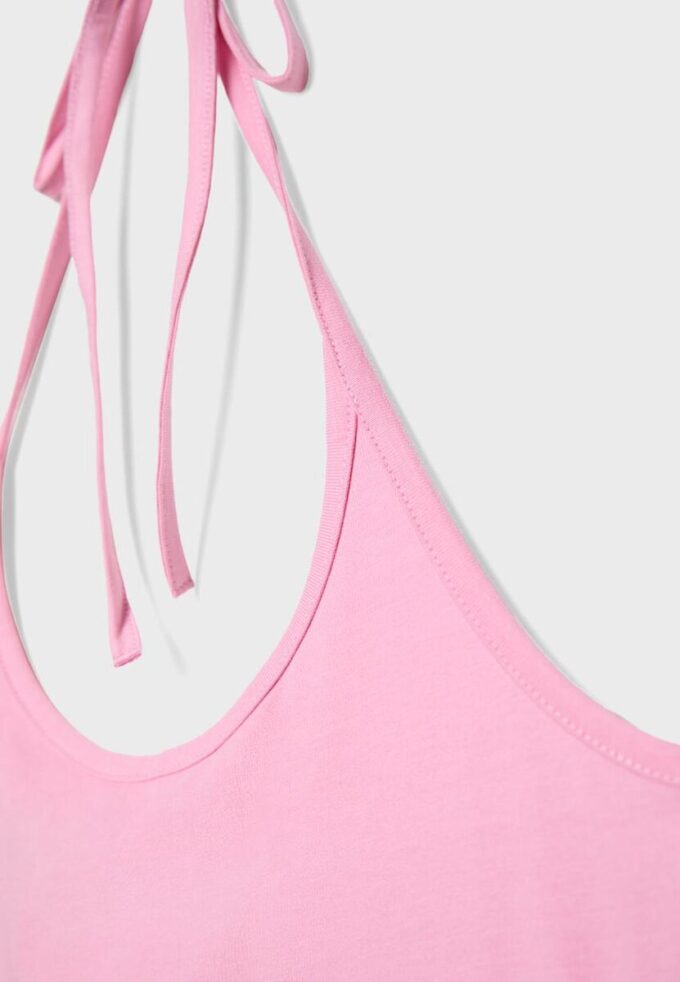 Top de malha com decote halter