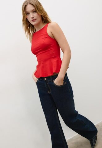 Top sem mangas com peplum