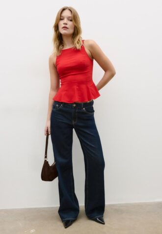 Top sem mangas com peplum