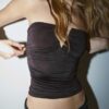 Tops bandeau drapeados com detalhe em V Tops bandeau drapeados com detalhe em V