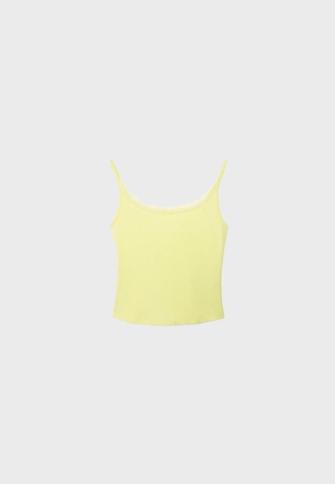 Tops com alças e acabamento em renda Tops com alças e acabamento em renda