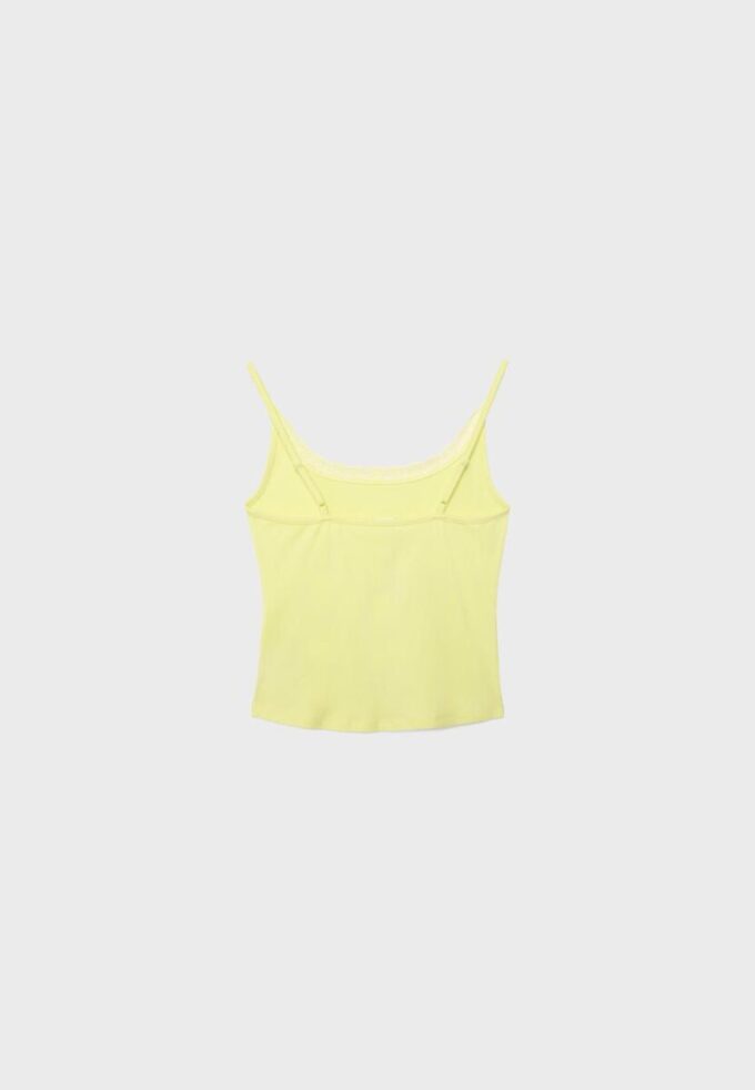 Tops com alças e acabamento em renda Tops com alças e acabamento em renda