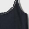 Tops com alças e acabamento em renda Tops com alças e acabamento em renda