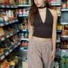 Tops com decote halter e laço franzido