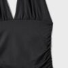 Tops com decote halter e laço franzido Tops com decote halter e laço franzido