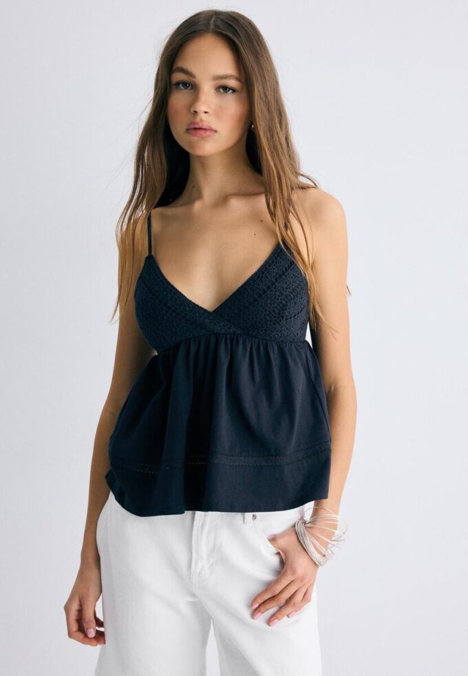 Tops de alças em croché Tops de alças em croché