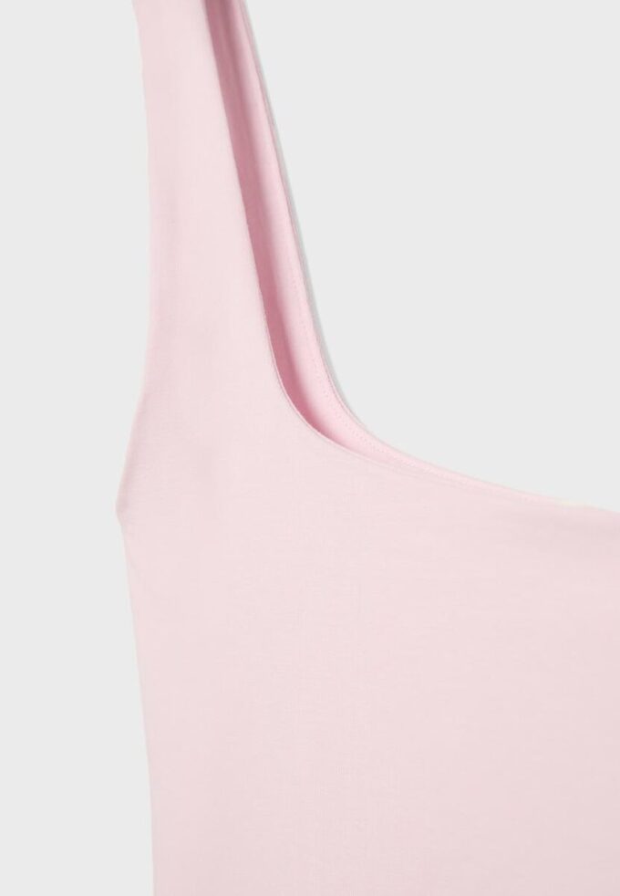 Tops de alças largas