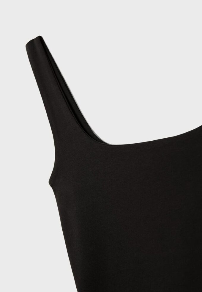 Tops de alças largas