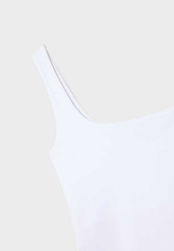Tops de alças largas