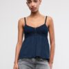 Tops de croché com folhos Tops de croché com folhos