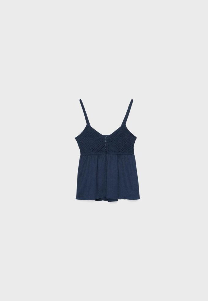 Tops de croché com folhos Tops de croché com folhos
