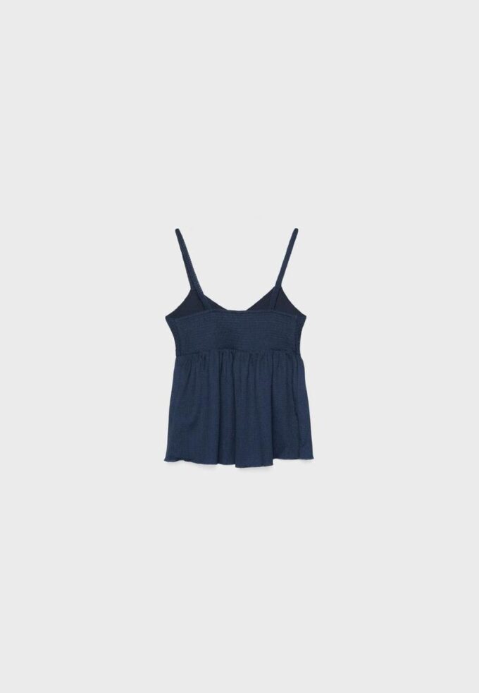 Tops de croché com folhos Tops de croché com folhos