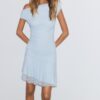 Vestido assimétrico de renda