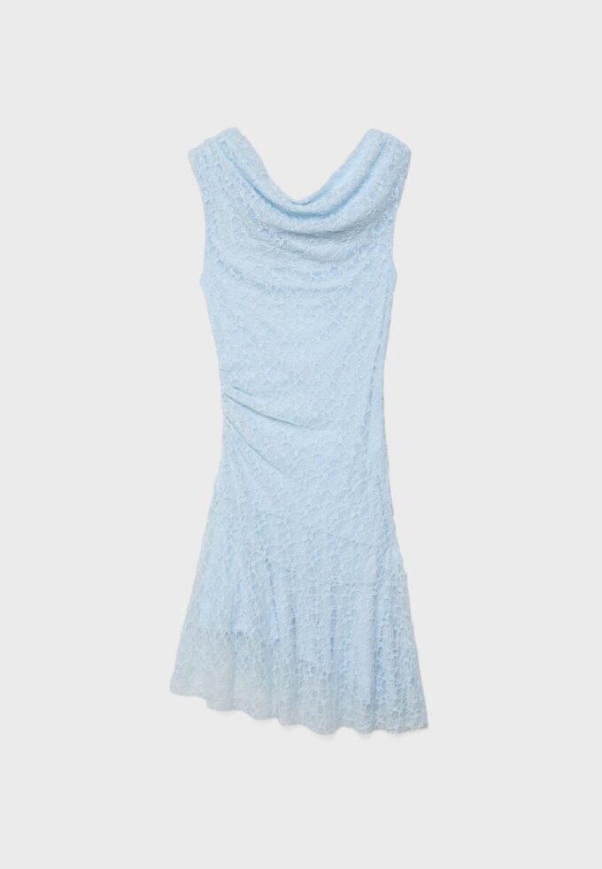 Vestido assimétrico de renda