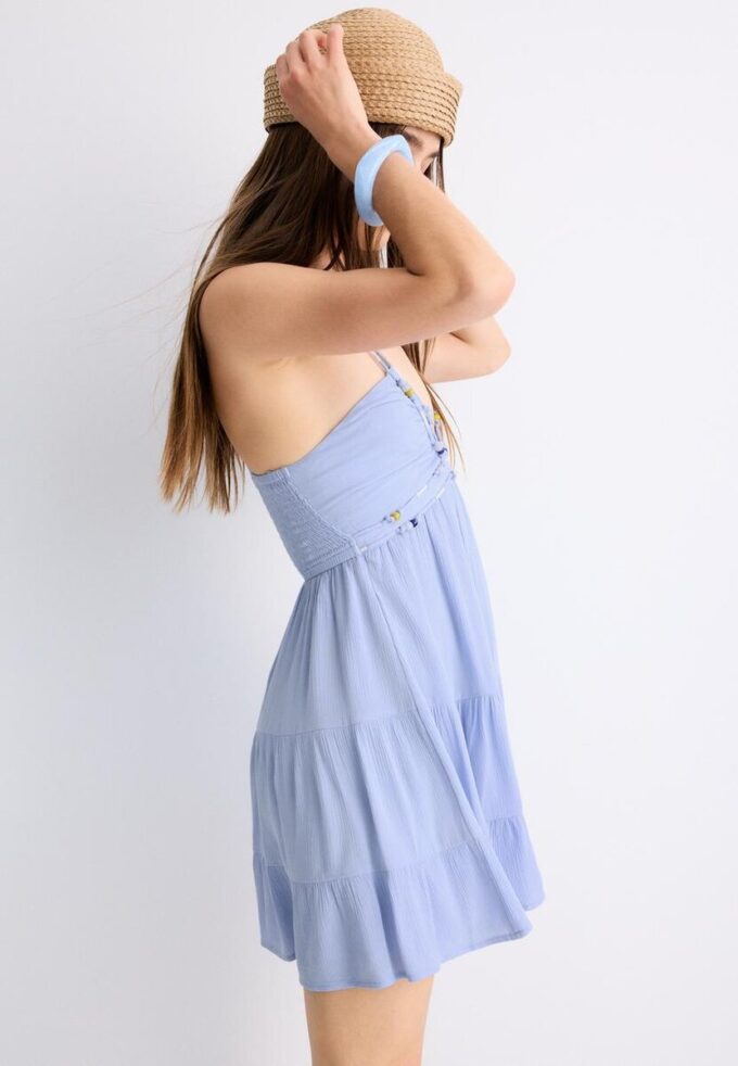 Vestido curto com contas