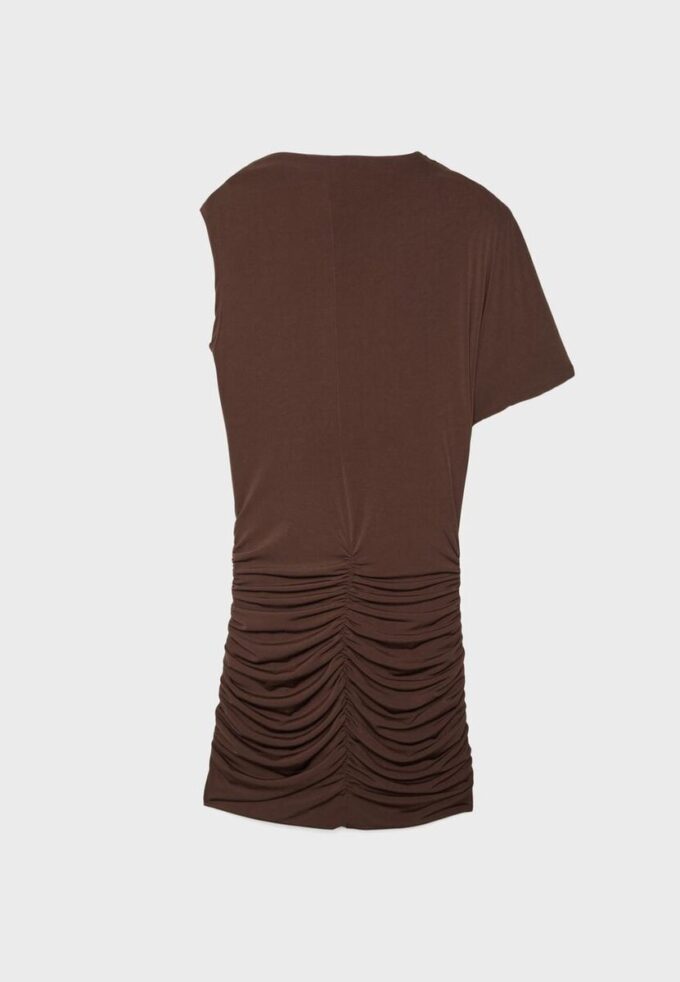 Vestido curto tipo capa Vestido curto tipo capa
