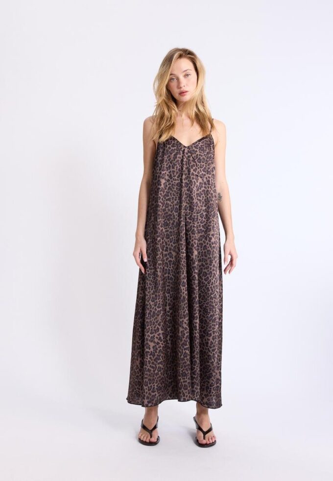 Vestido longo esvoaçante em cetim