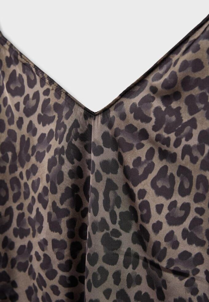 Vestido longo esvoaçante em cetim