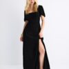 Vestido maxi de corte largo com costas cruzadas Vestido maxi de corte largo com costas cruzadas