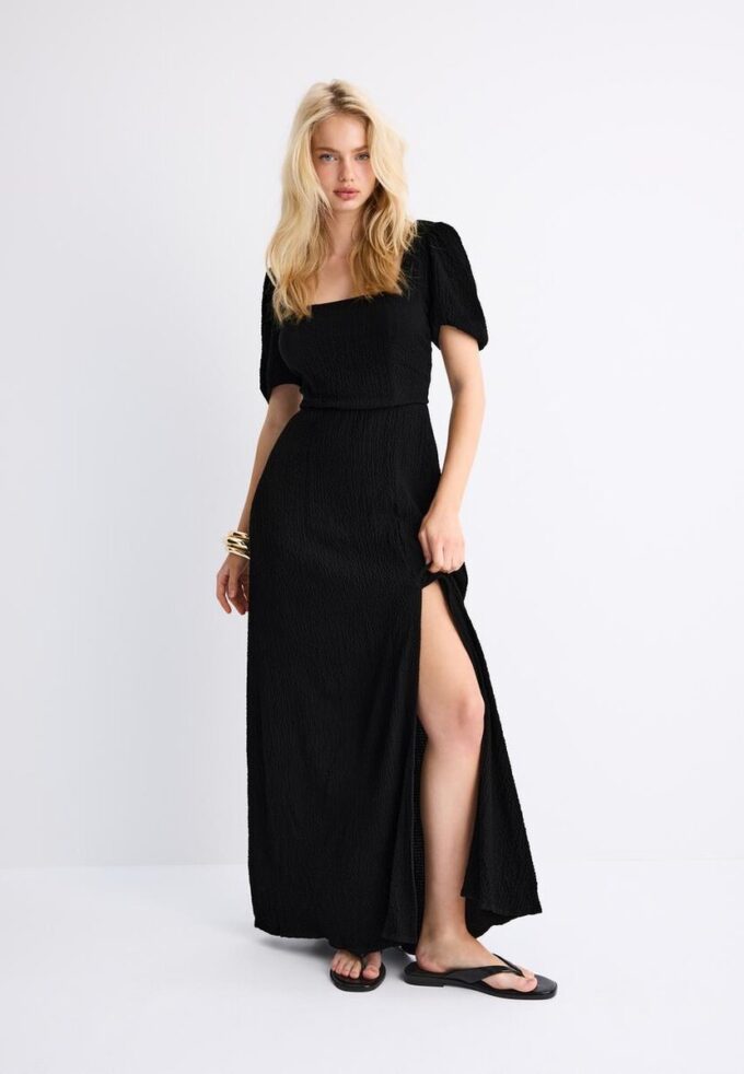 Vestido maxi de corte largo com costas cruzadas Vestido maxi de corte largo com costas cruzadas