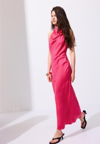 vestido midi com alas halter e costas descubertas 2 1 330x477 - Vestido Midi com Al&ccedil;as Halter e Costas Descubertas