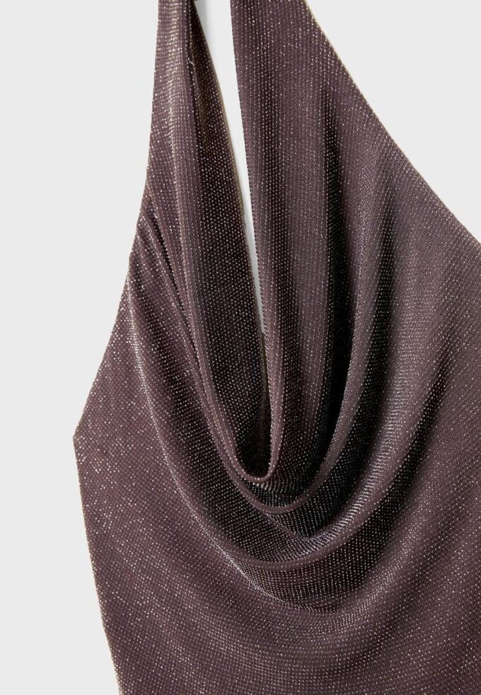 Vestido Midi com Fio Metálico e Decote Halter Vestido Midi com Fio Metálico e Decote Halter