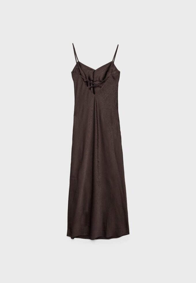 Vestido midi de cetim Vestido midi de cetim