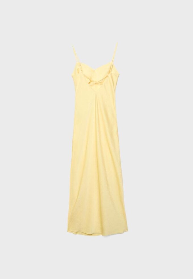 Vestido midi de cetim Vestido midi de cetim