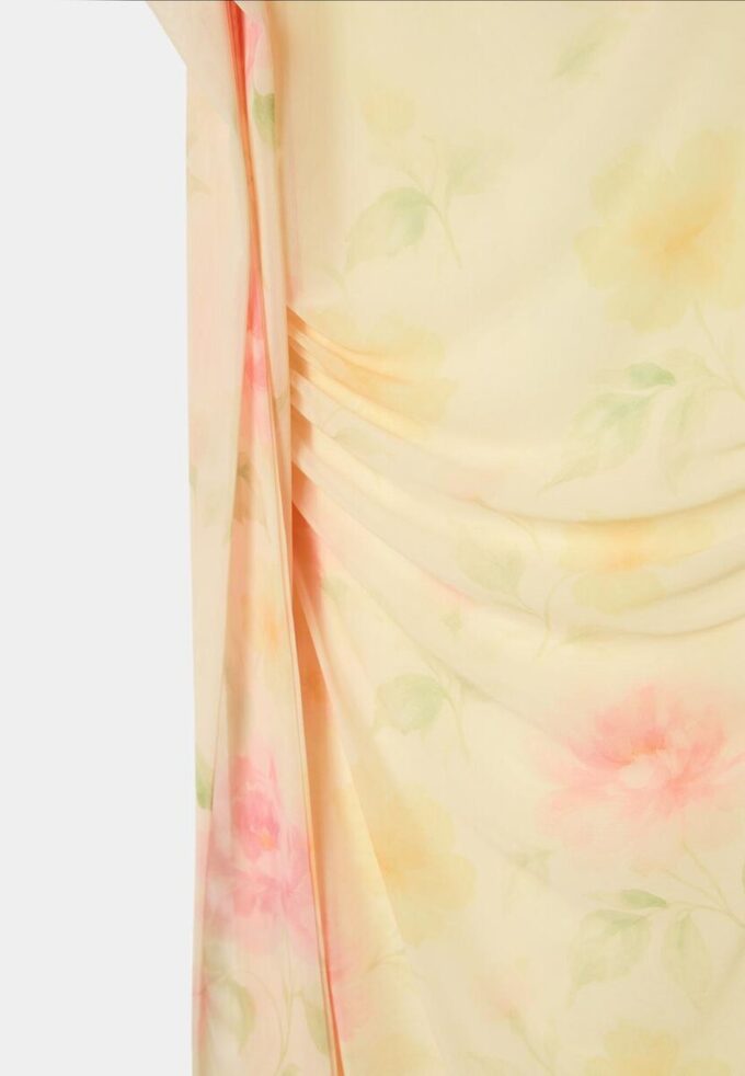 Vestido midi em tule estampado com lenço Vestido midi em tule estampado com lenço