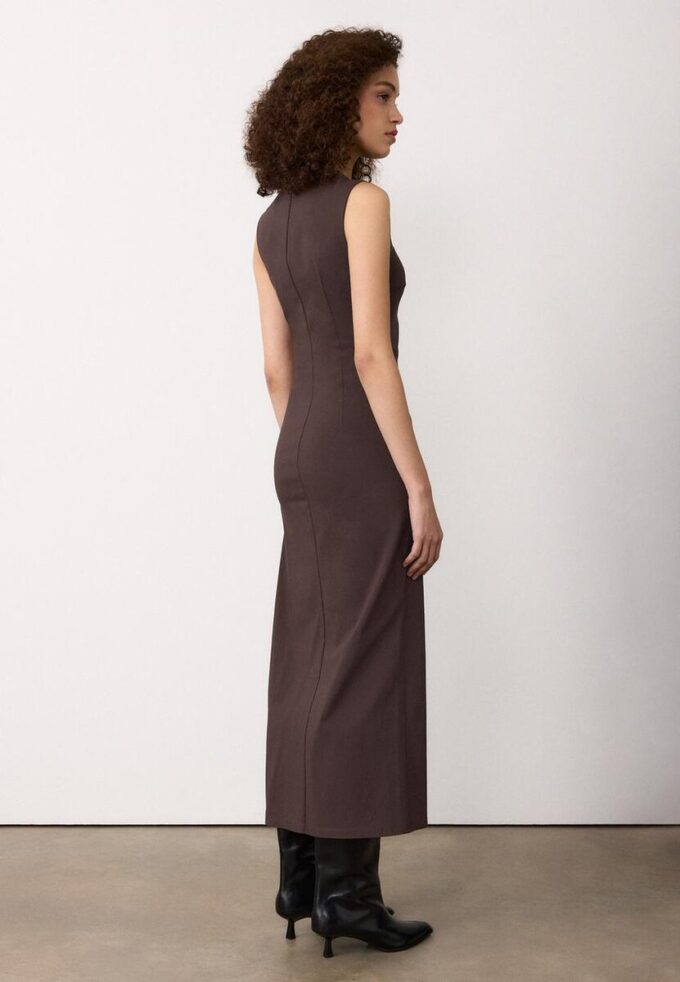 Vestido Midi Sem Mangas em Bengalina Vestido Midi Sem Mangas em Bengalina