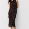 Vestido midi sem mangas em tule às bolinhas Vestido midi sem mangas em tule às bolinhas